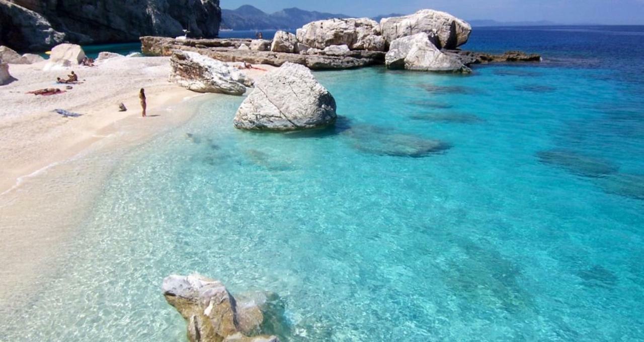 White Rose Suite Apartment Cala Gonone Kültér fotó